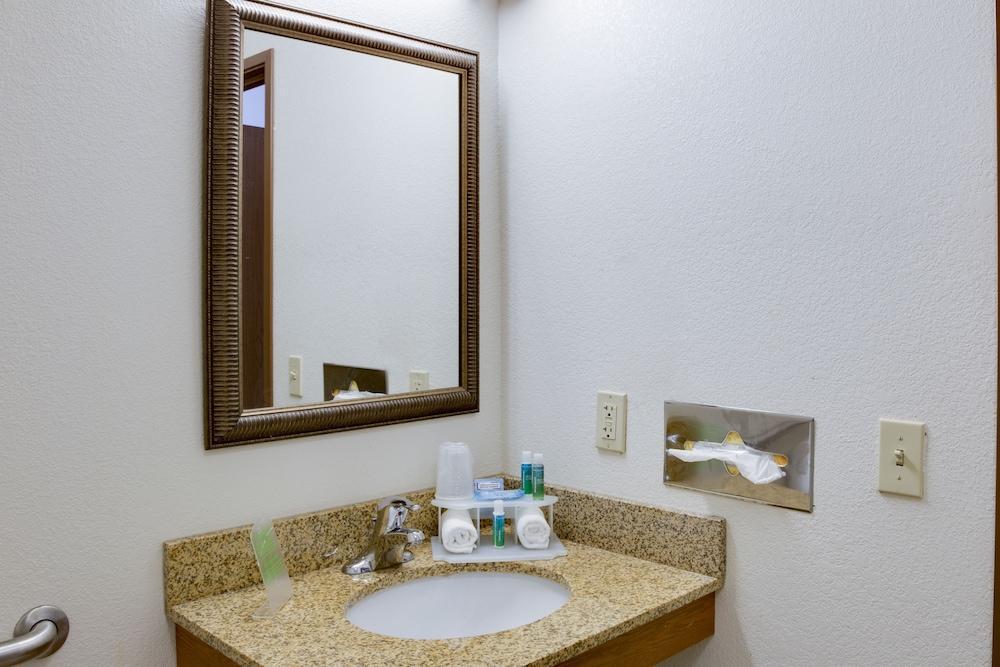 Staybridge By Ihg Hotel Oklahoma City
