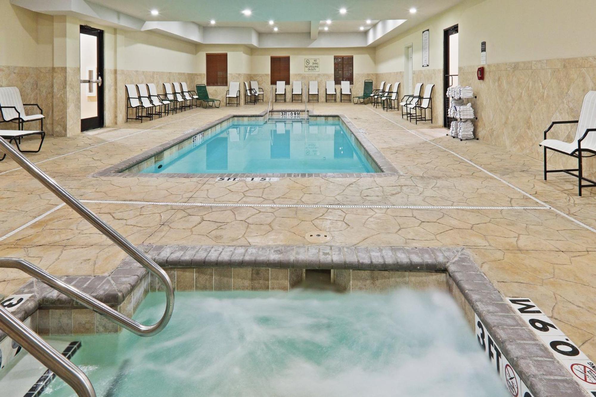 Hotel Staybridge By Ihg 3*