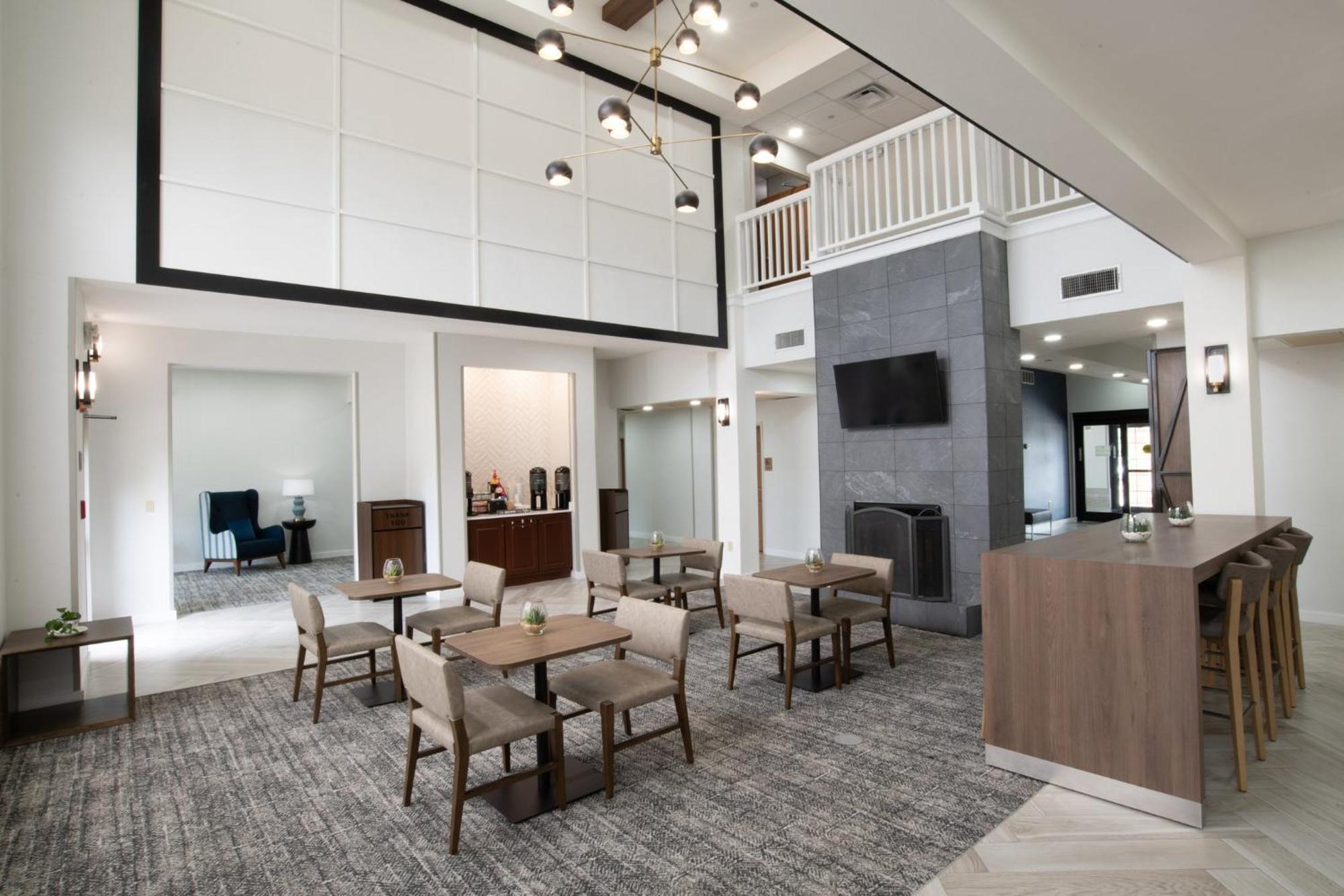 Hotel Staybridge By Ihg 3*