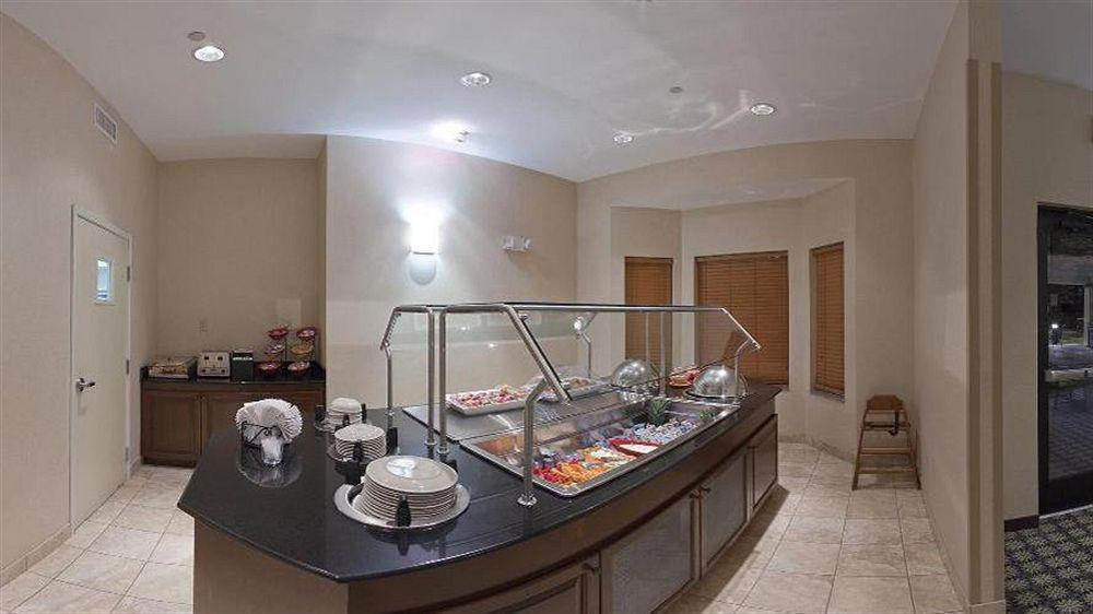 Hotel Staybridge By Ihg 3*